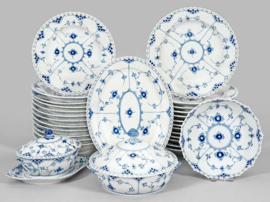 Royal Copenhagen Speise-Teilservice "Musselmalet Vollspitze" - photo 1