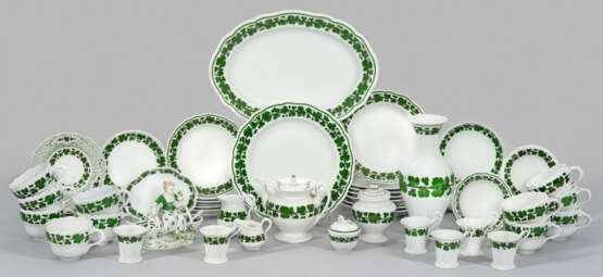 Kaffee- und Mokkateilservice mit "Weinlaubdekor" - фото 1