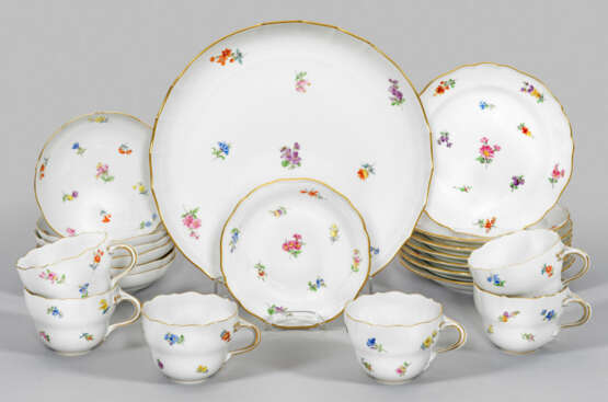 Kaffee-Teilservice mit Dekor "Streublume" - photo 1