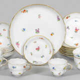Kaffee-Teilservice mit Dekor "Streublume" - photo 1