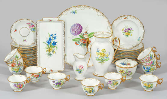 Kaffeeservice mit Blumendekor - фото 1