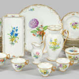 Kaffeeservice mit Blumendekor - фото 1