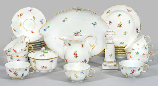 Tee-Teilservice mit Dekor "Streublume" - photo 1 Tee-Teilservice mit Dekor "Streublume" - photo 1