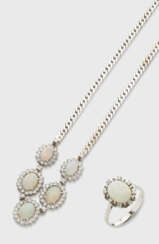 Klassisches Opal-Demi-Parure
