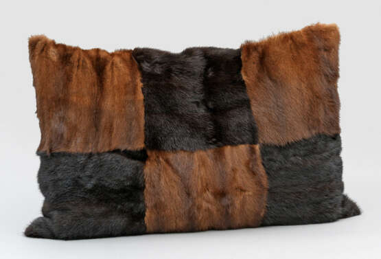 Pelzkissen - photo 1