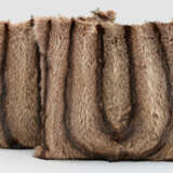 Paar große Pelzkissen - photo 1