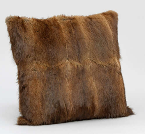 Pelzkissen - photo 1