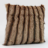 Großes Pelzkissen - photo 1