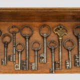 Sammlung von 12 Schlüsseln - photo 1