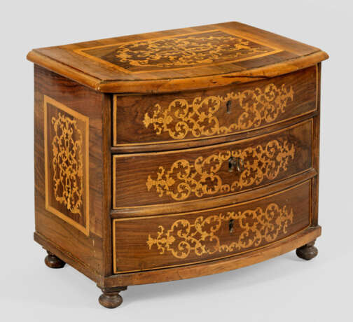 Barock-Modellkommode - photo 1 Barock-Modellkommode - photo 1