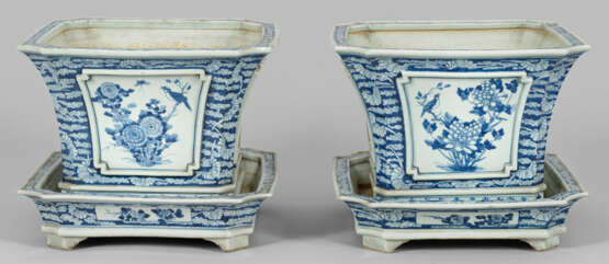 Paar große Cachepots mit Vogeldekor in Blaumalerei - Foto 1