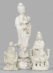 Drei Blanc de Chine-Figuren einer Guanyin