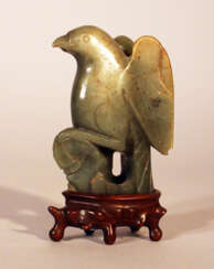 Jade Bird, sculpted, damages, Qing Dynasty
