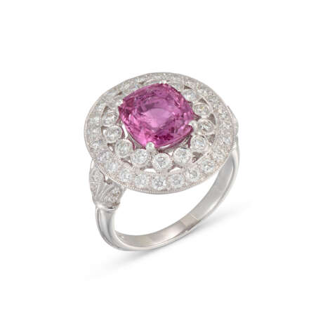 COLOURED SAPPHIRE AND DIAMOND RING - photo 1