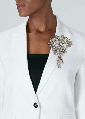 LATE 19TH CENTURY DIAMOND CORSAGE BROOCH - photo 5