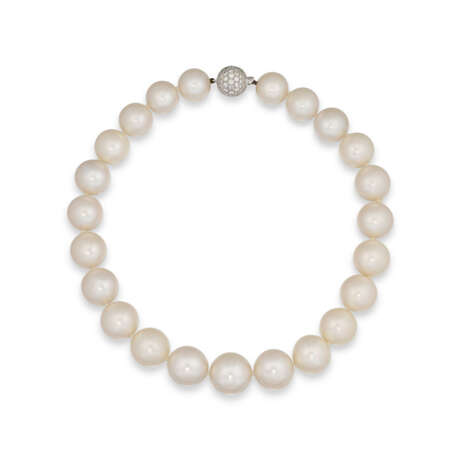 CULTURED PEARL AND DIAMOND NECKLACE - photo 1