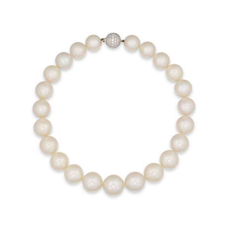CULTURED PEARL AND DIAMOND NECKLACE - photo 3
