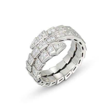 BULGARI DIAMOND AND GOLD 'SERPENTI VIPER' RING AND EARRING SET - photo 3