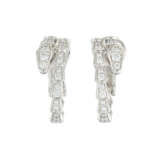 BULGARI DIAMOND AND GOLD 'SERPENTI VIPER' RING AND EARRING SET - photo 5