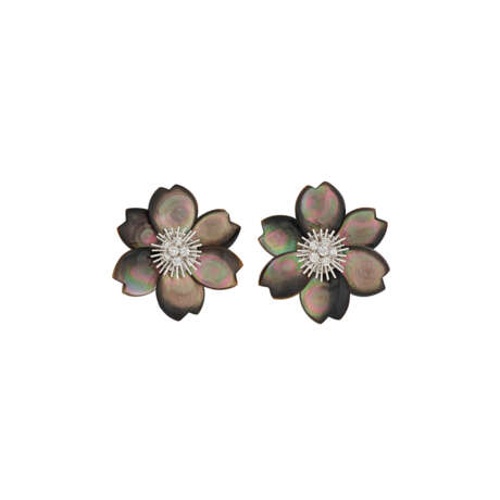 VAN CLEEF & ARPELS BLACK MOTHER-OF-PEARL AND DIAMOND 'ROSE DE NOËL' EARRINGS - photo 1