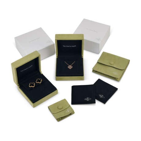 VAN CLEEF & ARPELS ONYX 'MAGIC ALHAMBRA' EARRINGS AND VAN CLEEF & ARPELS SILVER OBSIDIAN AND DIAMOND 'ALHAMBRA' NECKLACE - photo 2 VAN CLEEF & ARPELS ONYX 'MAGIC ALHAMBRA' EARRINGS AND VAN CLEEF & ARPELS SILVER OBSIDIAN AND DIAMOND 'ALHAMBRA' NECKLACE - photo 2