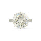 PLATINUM AND DIAMOND RING - photo 2