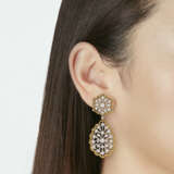 BUCCELLATI GOLD AND DIAMOND PENDENT EARRINGS - photo 6
