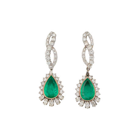 EMERALD AND DIAMOND EARRINGS - photo 1 EMERALD AND DIAMOND EARRINGS - photo 1