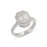 ILLUSION-SET DIAMOND RING - photo 1
