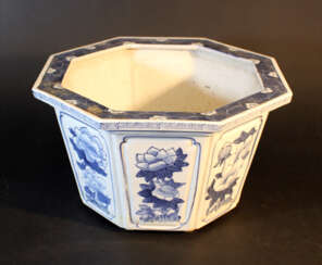 Asian porcelain Pot, Qing Dynasty