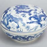 Chinese Porcelain round Box, painted, Qing Dynasty - photo 1