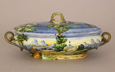 Italian ceramic terrine with lid, pained, 19. Century