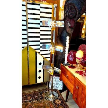 Rare Italian Space Age Floor Lamp with Floating Light Modules 1970s Wood 20th century - photo 10 Rare Italian Space Age Floor Lamp with Floating Light Modules 1970s Wood 20th century - photo 10