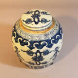 Chinese Porcelain vase with lid, painted, Qing Dynasty - photo 2