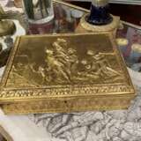 19th Century Gilt Bronze Jewelry Box depicting Lovers from Classical Antiquity Bronce Napoleon III 19th century - photo 3
