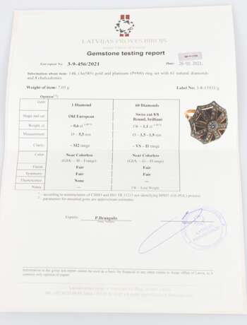 Gold and platinum ring with diamonds and chalcedony Gold Other style 21th century - photo 4 Gold and platinum ring with diamonds and chalcedony Gold Other style 21th century - photo 4