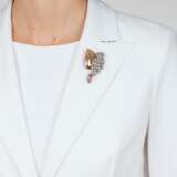 Art-déco Blüten-Brosche mit Diamanten und Rubinen. - photo 2