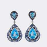 Paar außergewöhnlicher Topas Ohrhänger mit Saphiren und Brillanten. - photo 1