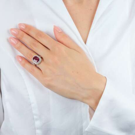 Rubelit Ring mit Brillanten. - фото 3