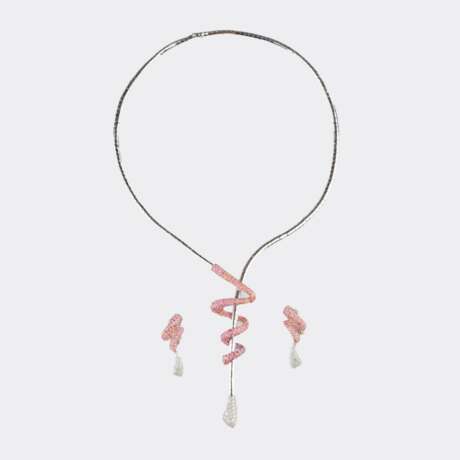 Modernes zweiteiliges Serpent-Schmuckset mit Pink-Saphiren und Brillanten. - фото 5 Modernes zweiteiliges Serpent-Schmuckset mit Pink-Saphiren und Brillanten. - фото 5