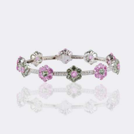 Florales Farbedelstein Armband mit Brillanten. - фото 1