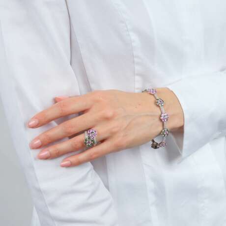 Florales Farbedelstein Armband mit Brillanten. - фото 4