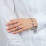 Florales Farbedelstein Armband mit Brillanten. - фото 4