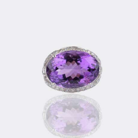 Amethyst Cocktailring mit Brillant-Besatz. - photo 1