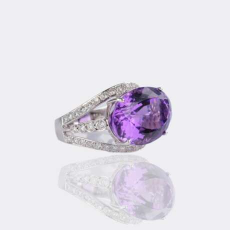 Amethyst Cocktailring mit Brillant-Besatz. - photo 2