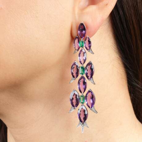 Paar prachtvoller Amethyst Smaragd Ohrhänger. - фото 2