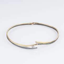 Hadfried Rinke Goldschmied, Worpswede. Halsreif mit Brillant.