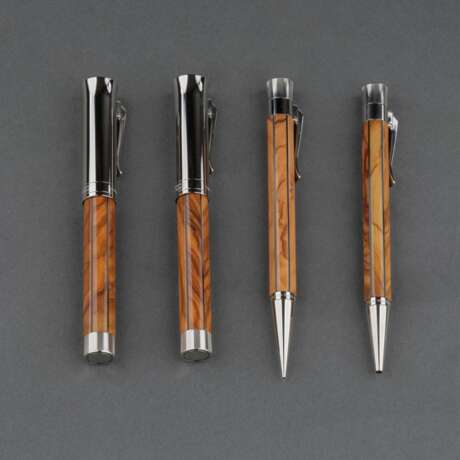 Graf von Faber-Castell gegr. 1761 in Stein bei Nürnberg. Satz von 4 Schreibgeräten aus der 'Elemento Limited Edition'. - Foto 1 Graf von Faber-Castell gegr. 1761 in Stein bei Nürnberg. Satz von 4 Schreibgeräten aus der 'Elemento Limited Edition'. - Foto 1