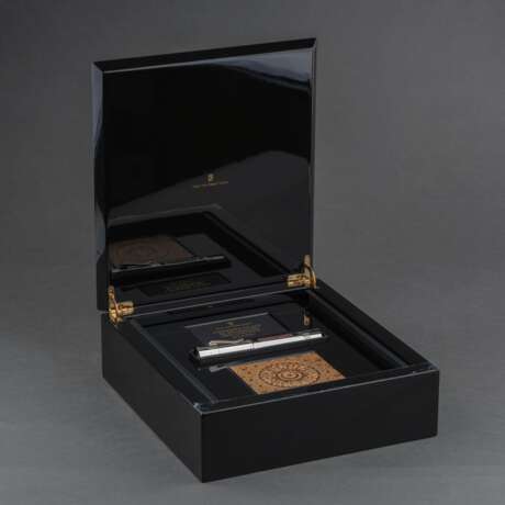 Graf von Faber-Castell gegr. 1761 in Stein bei Nürnberg. Luxuriöser Pen of the Year 2014 'Katharinenpalast'. - Foto 3 Graf von Faber-Castell gegr. 1761 in Stein bei Nürnberg. Luxuriöser Pen of the Year 2014 'Katharinenpalast'. - Foto 3