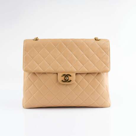 Chanel gegr. 1910 Paris. Timeless Flap Bag Maxi. - photo 3 Chanel gegr. 1910 Paris. Timeless Flap Bag Maxi. - photo 3